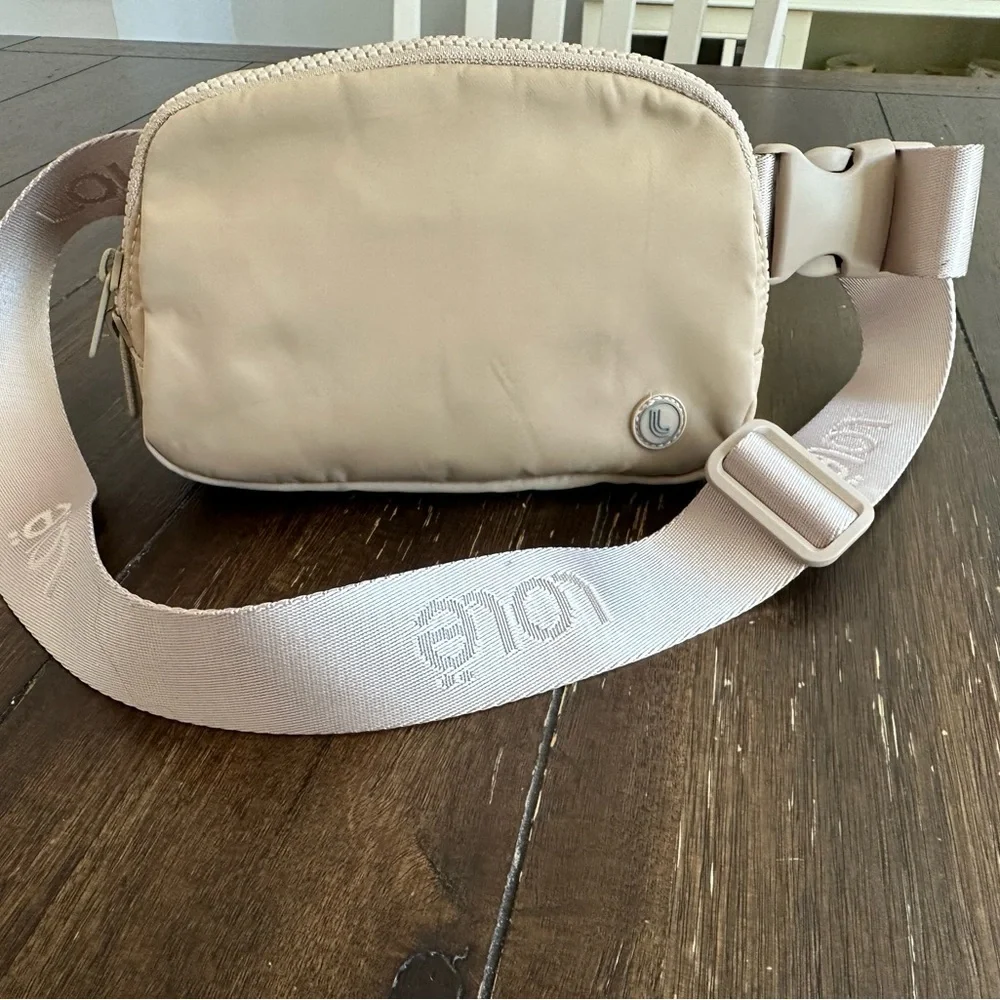 Lole waist pack - Picture 8 of 14